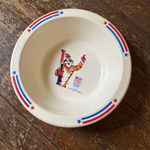Vintage 1992 Kelloggs USA Olympic Tony The Tiger Plastic Cereal Bowl Collectible